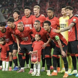 必一运动官方网站-罗慕洛“神仙球”破门 成都蓉城主场1-0力克青岛海牛